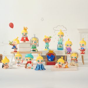 Alternative view of Baby Molly When I was Three!Series Figures